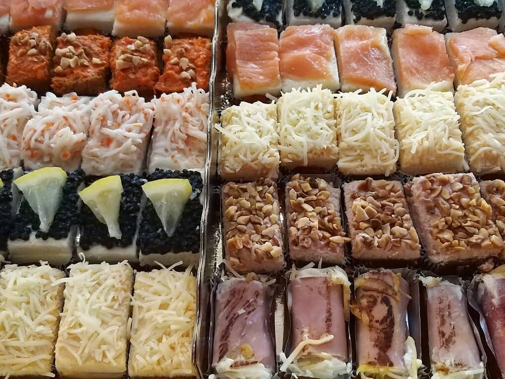 Catering Baix Llobregat - Bandeja de canapés fríos gourmet para eventos y celebraciones
